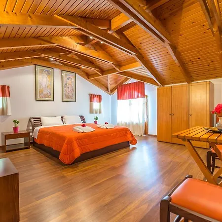 Aparthotel Zarkadis 4*