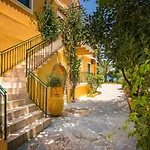 Zarkadis Lejlighedshotel 4*