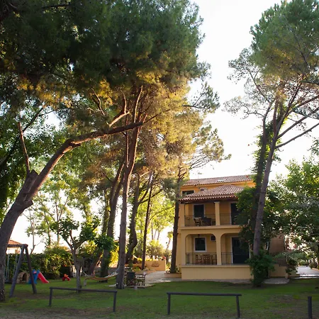 Zarkadis Lejlighedshotel 4*