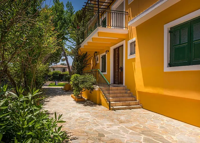 Zarkadis Apartahotel