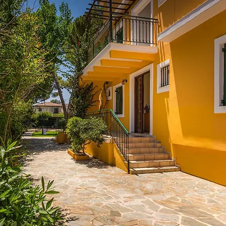 Zarkadis アパートホテル